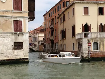 Vista sul fiume nelle vicinanze dell'appartamento