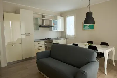 Cucina o angolo cottura di Appartamento Nico per Famiglie-Lido di Jesolo-Piazza Trieste