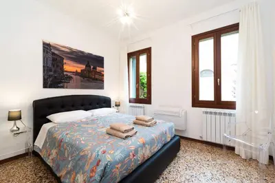 Letto o letti in una camera di Just Urban Stays - Castello 5067 boutique apartment