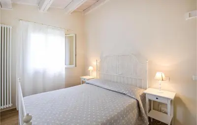 Letto o letti in una camera di 2 Bedroom Gorgeous Home In Vò Euganeo