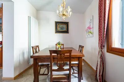 Planimetria di GuestHost - Arsenale Duplex Apartment