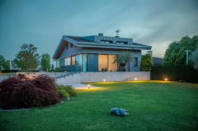 Giardino di LUXURY VILLA RUBIN with Jacuzzi POOL GYM & SPA near Venice and Padua