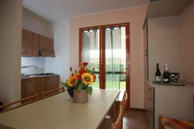 Cucina o angolo cottura di Apartment in Rosolina Mare 44965