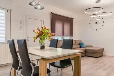 Area soggiorno di GIGI HOUSE [appartamento PIAZZA MAZZINI] 300m dal mare