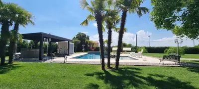 Piscina di CasaKadd002LuxuryHeated Pool Garden Patio Barbeque o nelle vicinanze