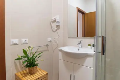 Bagno di Lombardi House