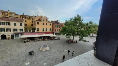 Edificio in cui si trova la stanza in casa privata