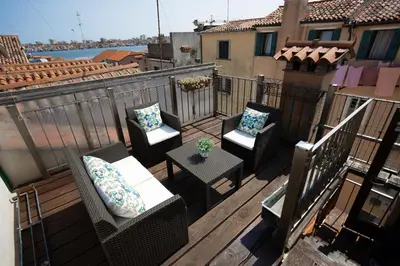 Balcone o terrazza di Palazzo degli Artisti