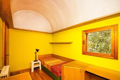 Letto o letti in una camera di Villa di design con grande parco