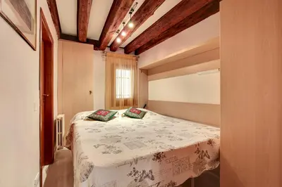 Letto o letti in una camera di Smeraldo Apartment Loc-03081