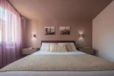 Letto o letti in una camera di Sant'Aponal Cozy Apartment with Balcony R&R