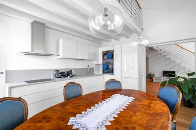 Cucina o angolo cottura di Clock's 2 bedrooms & 2 bathrooms & big terrace