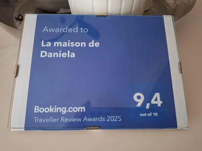Certificato, attestato, insegna o altro documento esposto da La maison de Daniela