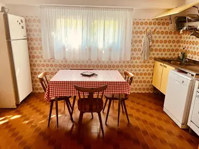 Cucina o angolo cottura di Spacious House Venice Lido near ferry and the sea