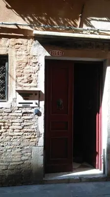 Facciata o entrata di Ca Morgana a Rialto