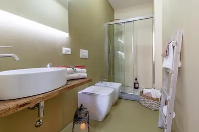 Bagno di Studio liberty a 100 metri dalle mura