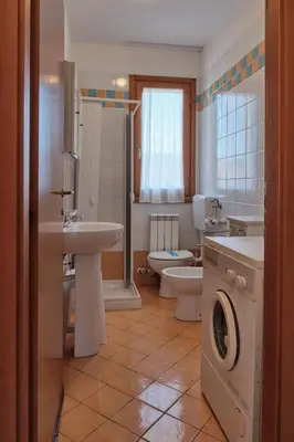 Bagno di Sunny holiday flat-Beahost