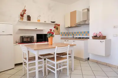 Cucina o angolo cottura di Sunny holiday flat-Beahost