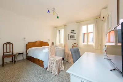 Letto o letti in una camera di Fondamenta della Misericordia by Bealux Srl