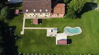 Piscina di Agriturismo Ae Cavane o nelle vicinanze