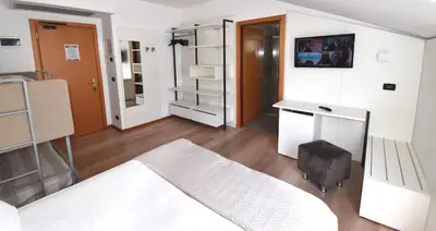 TV o dispositivi per l'intrattenimento presso Hotel El Salvador Frontemare Piscina Riscaldata