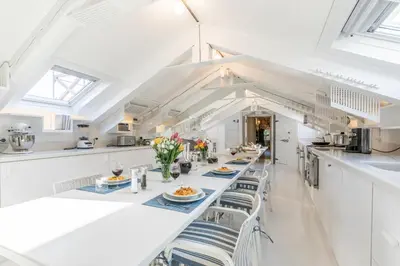 Cucina o angolo cottura di La casa di Hubert De Givenchy - Dimora Italia
