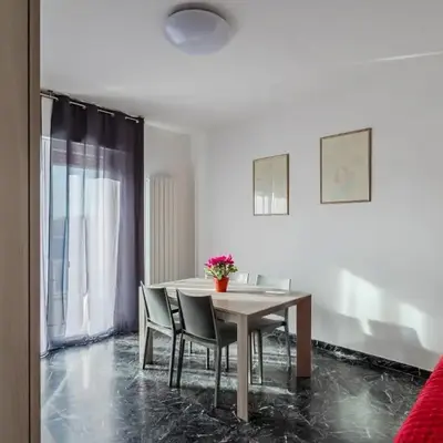 GuestHost - Zagar House-Venice Airport Close-by Apt W Parking