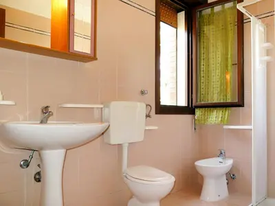 Bagno di Apartment Casa Jolanda-9 by Interhome