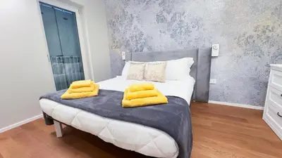 Letto o letti in una camera di Fairmont Seafront Venice Suite by Ca-Sa Check