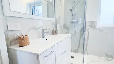 Bagno di Fairmont Seafront Venice Suite by Ca-Sa Check