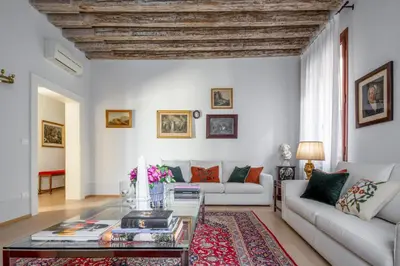 Area soggiorno di Miracoli Apartment with View on the Canal R&R