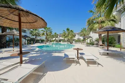 Piscina di Baia Blu Apartments o nelle vicinanze