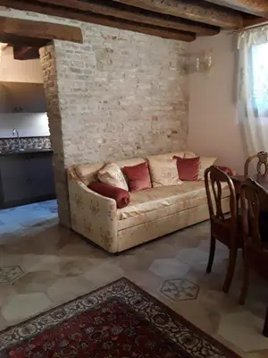 Area soggiorno di Biennale, Corte dell' Angelo, una casa romantica