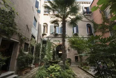 Giardino di La Residenza 818