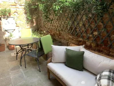 Area soggiorno di Ca' Olivolo 1891 in Biennale