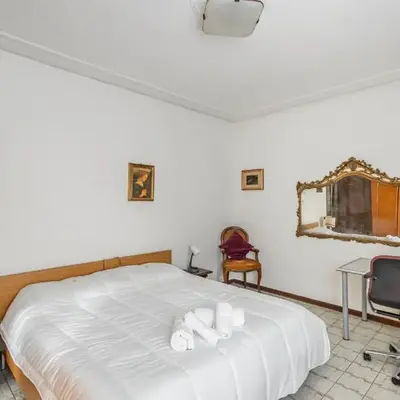 GuestHost - Matilde House near the Station!