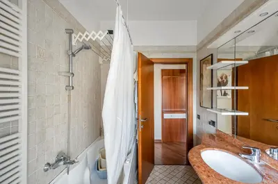 Bagno di GuestHost - Mestre Cozy Apartment with Parking!