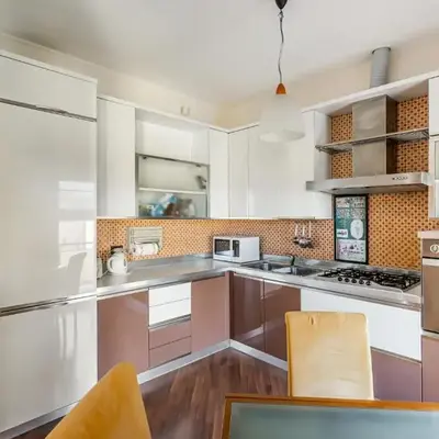 GuestHost - Mestre Cozy Apartment with Parking!