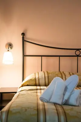 Letto o letti in una camera di Lovely flat with canal view near Rialto Bridge