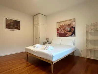 Letto o letti in una camera di Welc-ōM Luxury Hillside Retreat