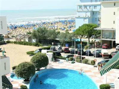 Vista generica sul mare o vista sul mare dall'interno dell'appartamento