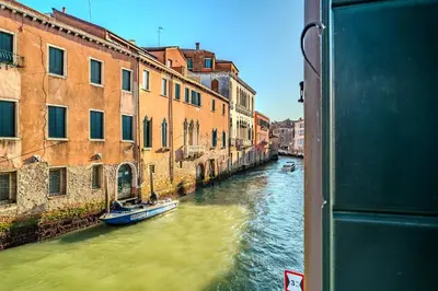 Vista sul fiume nelle vicinanze dell'appartamento