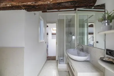 Bagno di Nice Lovely Attic for 4 person with Wifi - A/C