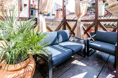 Area soggiorno di La Serenissima San Marco - Elegant 2BR with Roof Terrace