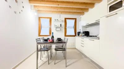 Cucina o angolo cottura di Romantic Flower by Ca-Sa Check