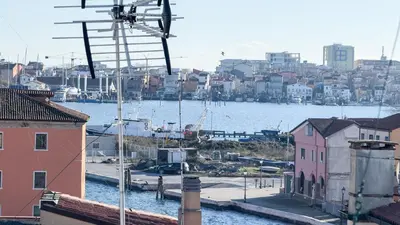 Vista generica su Chioggia o vista sulla città dall'interno dell'appartamento