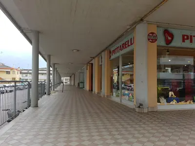 Supermercato o altri negozi dell'appartamento o nelle vicinanze