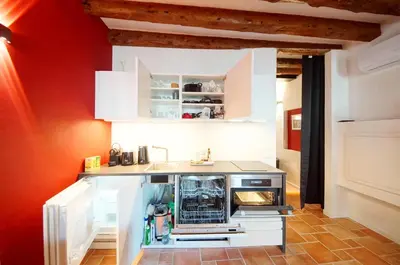 Cucina o angolo cottura di DolceVita Apartments N 517 Canal View
