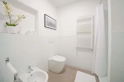 Bagno di DolceVita Apartments N 517 Canal View