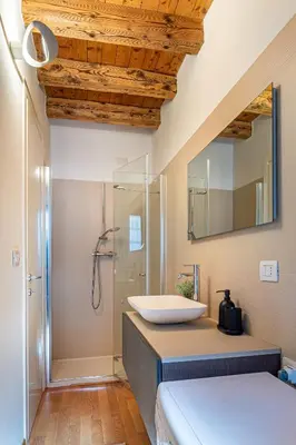 Bagno di Loft Vicenza, Comfort in the Heart of the City